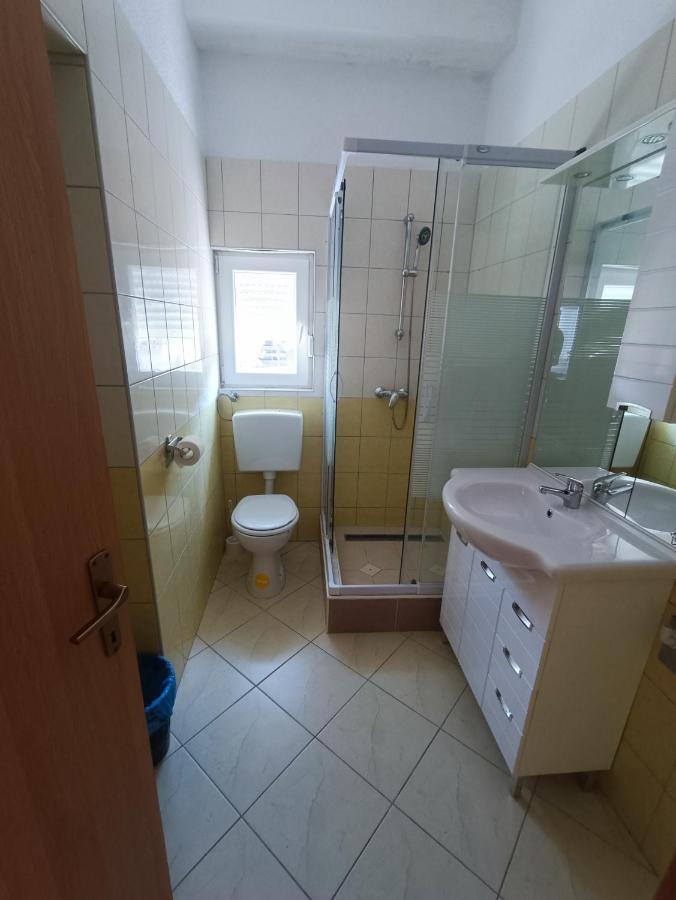 Apartmani Centar Starigrad Paklenica Exterior foto